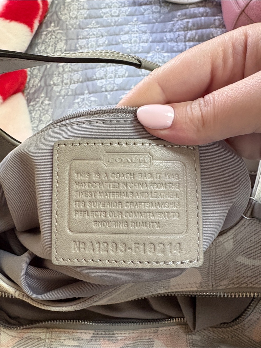 Coach Shoulder Bag in Gray & Blush Signature Canvas - Picture 4 of 7